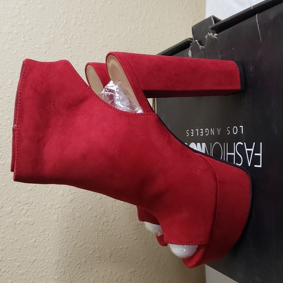 Fashion Nova Shoes - Fashion Nova Little Bit of Drama Platform Booties in Red (Size 8)